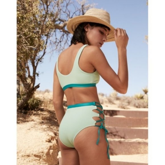 SALE Splendid Color Blocked Sport Top Ribbed Bikin - Picture 2 of 8